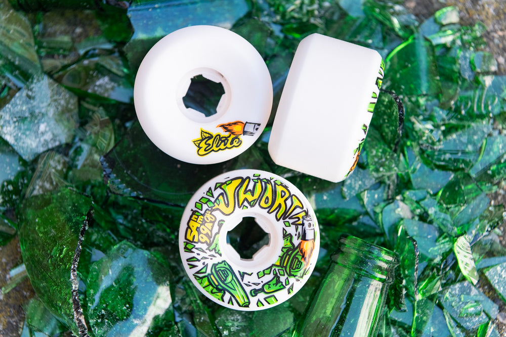 22223200_148187_75799_54mm_john_worthington_elite_white_hardline_99a_skateboard_wheels_oj_color_white 